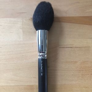MAC 138 brush